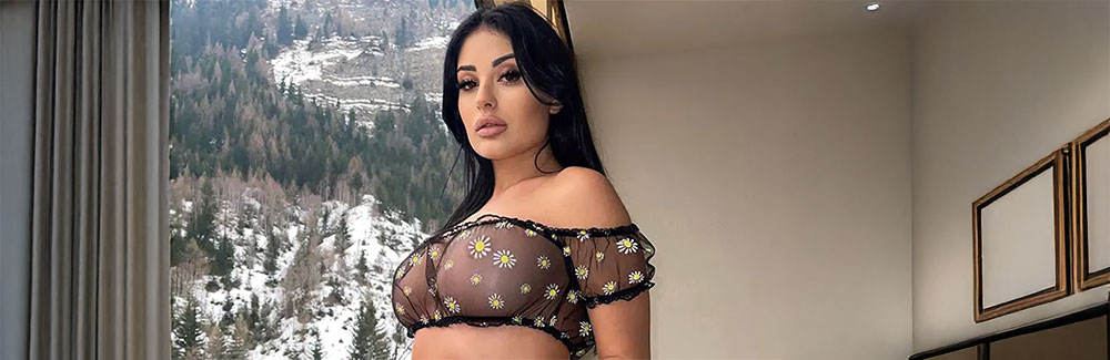 This Las Vegas call girl can't wait to meet you.